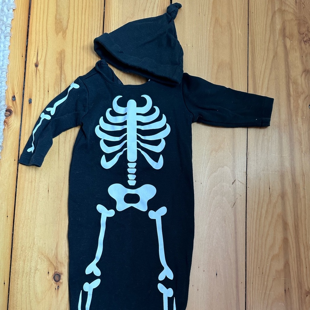 Pottery barn Baby Halloween skeleton costume